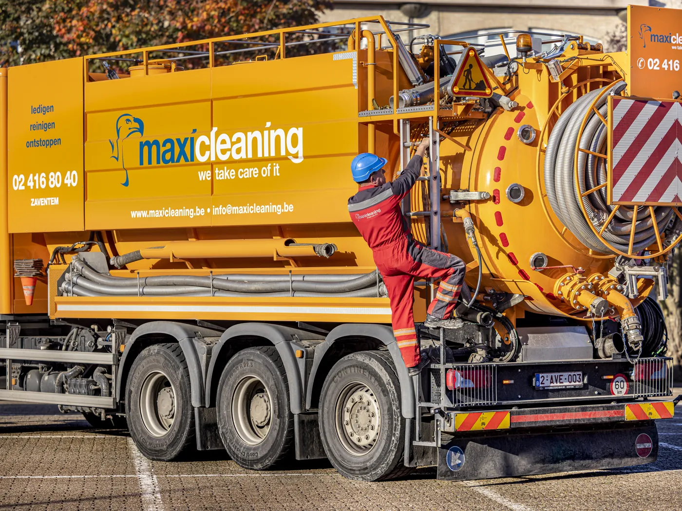 Operator working at a liquid-waste tanker